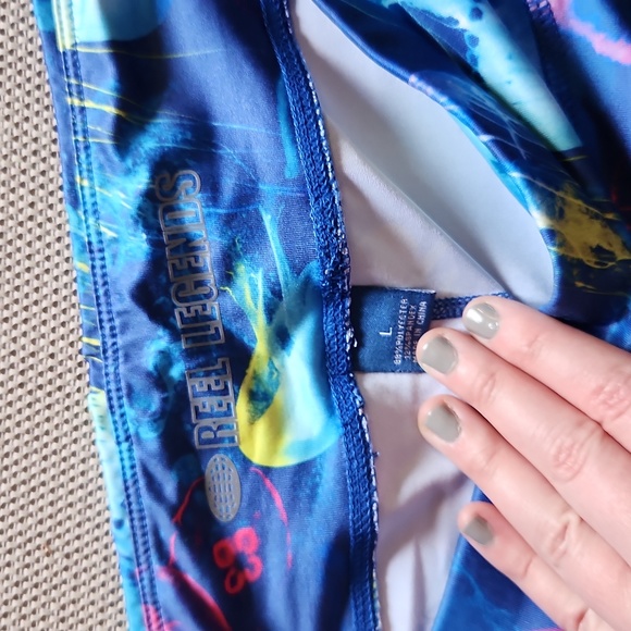 Reel Legends Leggings, the most fun, size L - Picture 3 of 3